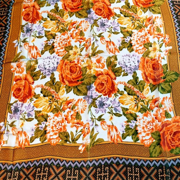 Christian Dior Vintage Silk Scarf – Floral Pattern with Geometric Border - Picture 4 of 12